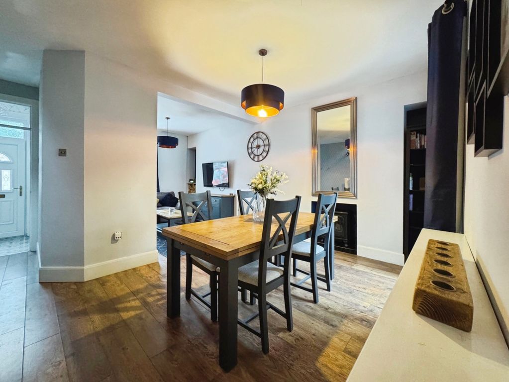 Property photo 2 of 26 4951283