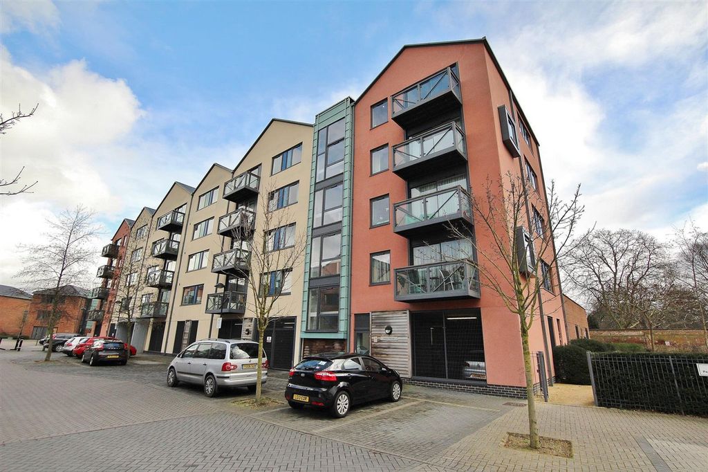 Property photo 2 of 5