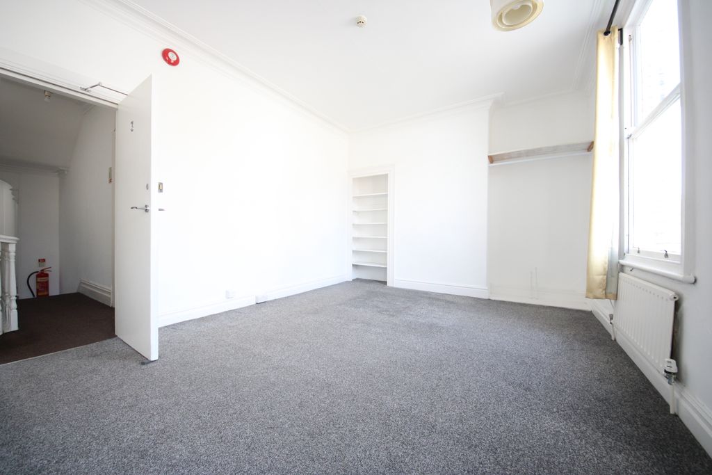 Property photo 2 of 4