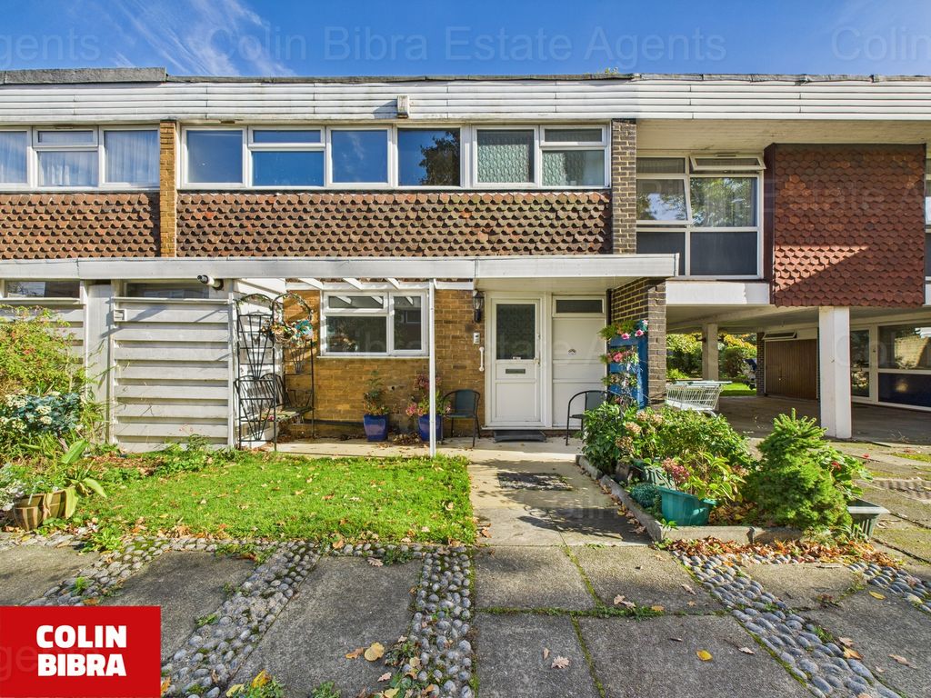 Property photo 1 of 25 Cam04175G0-Pr0054-Still029