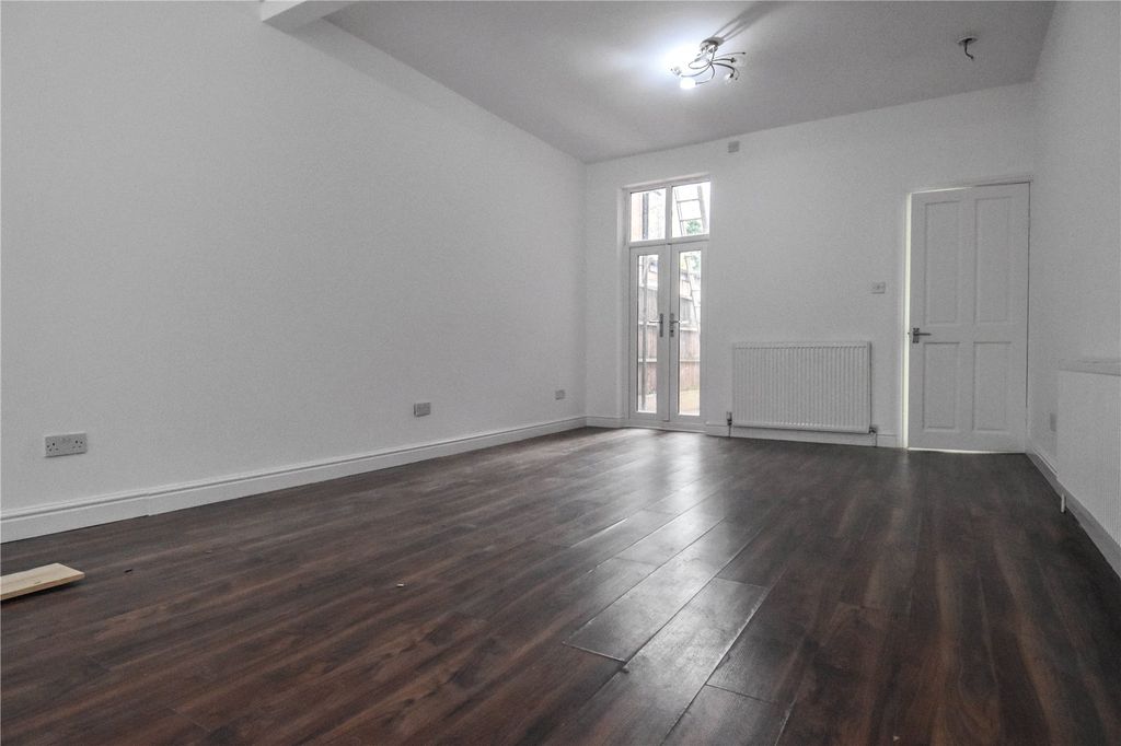 Property photo 2 of 9 Picture No. 02