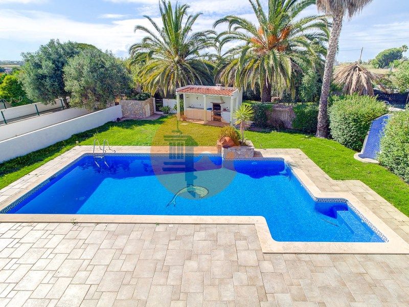 Property photo 1 of 35