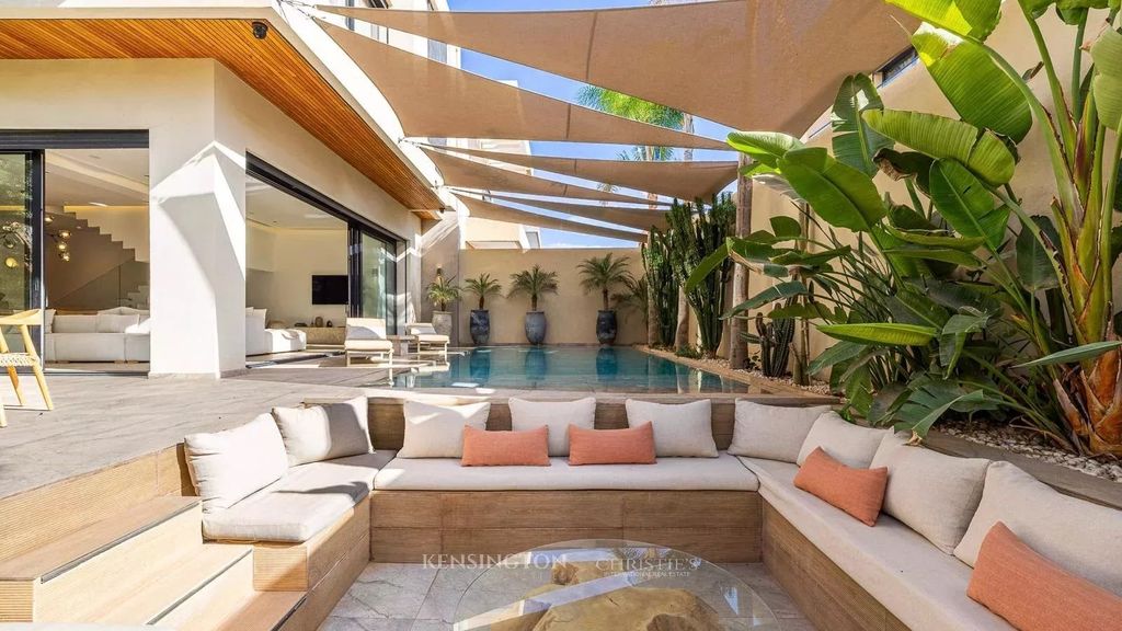 Property photo 2 of 24