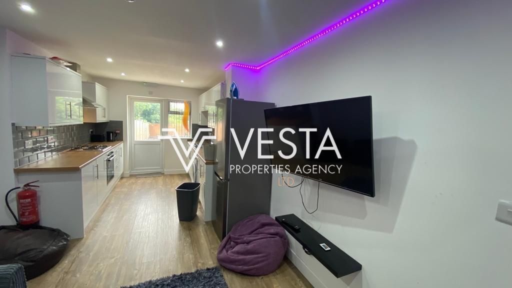 Property photo 2 of 29