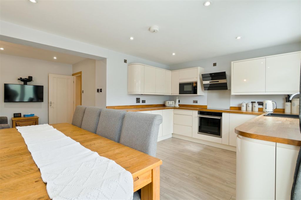 Property photo 1 of 35 Four Wents42.Jpg