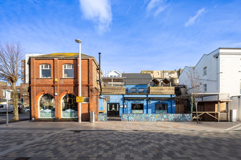 Property photo 1 of 10