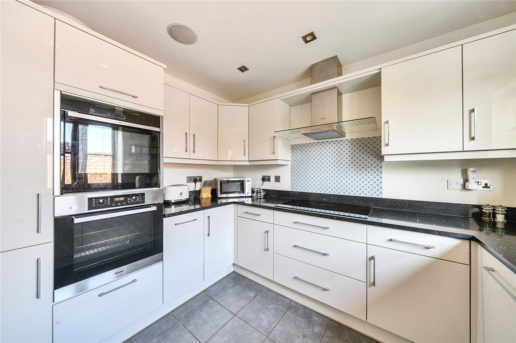 Property photo 3 of 33 Picture No. 08