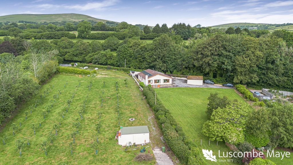 Property photo 1 of 22