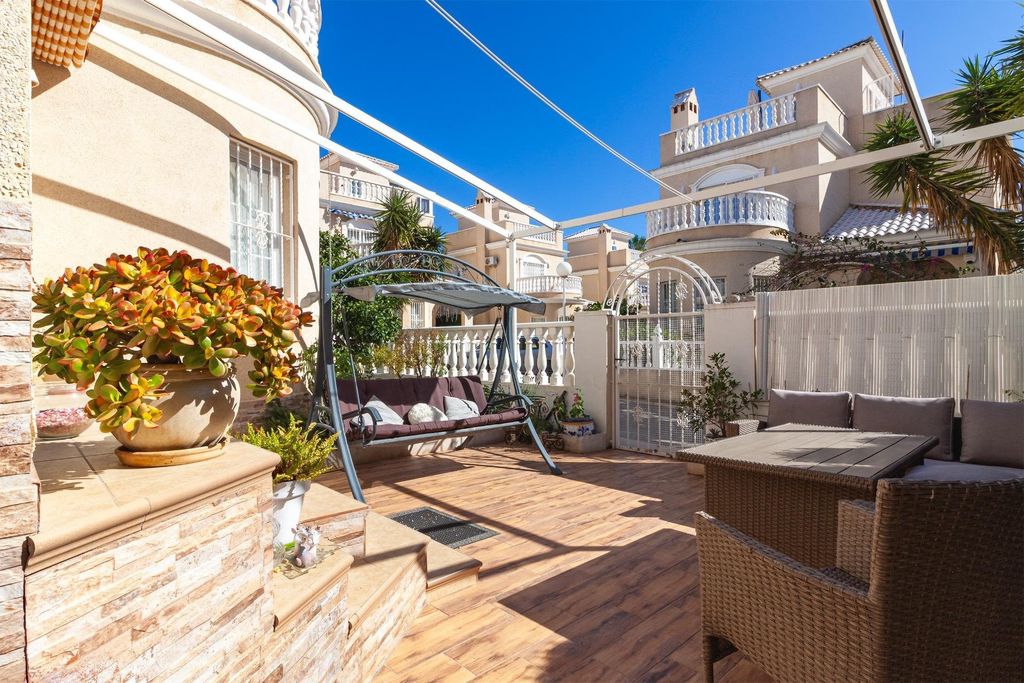 Property photo 3 of 50