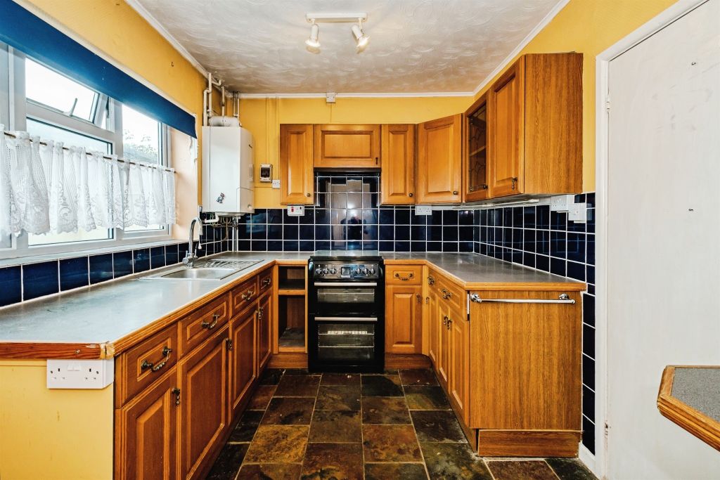 Property photo 2 of 18