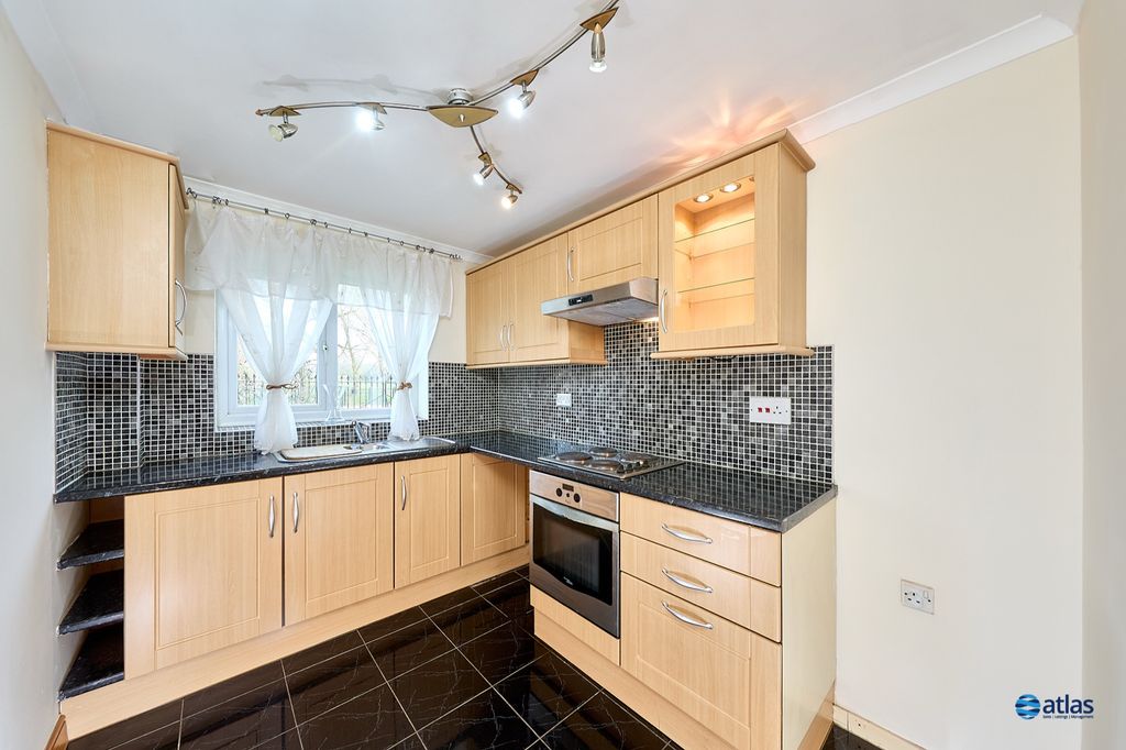 Property photo 3 of 13 Kitchen