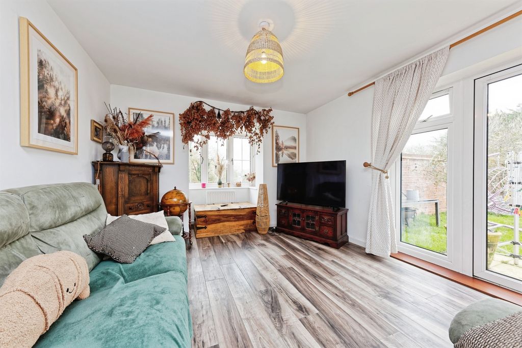 Property photo 2 of 16