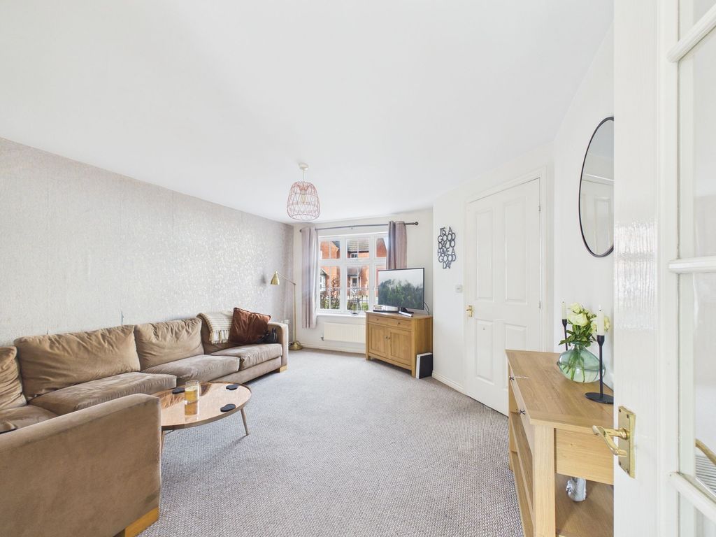 Property photo 2 of 20