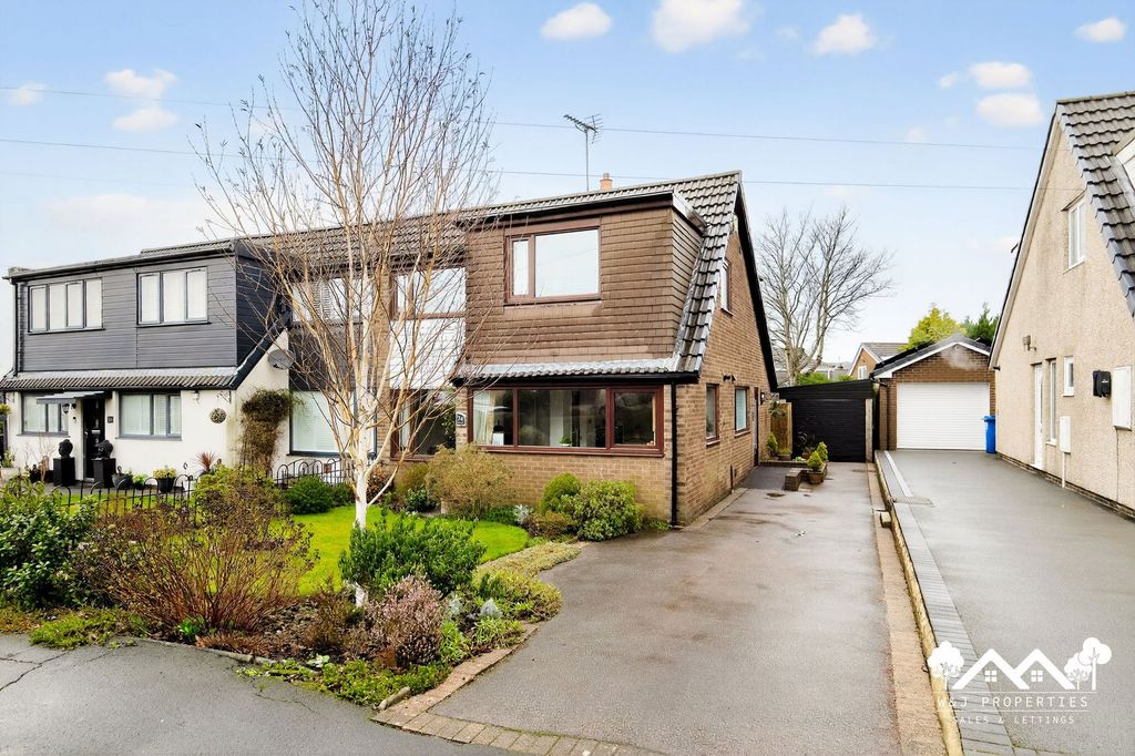 Property photo 1 of 36