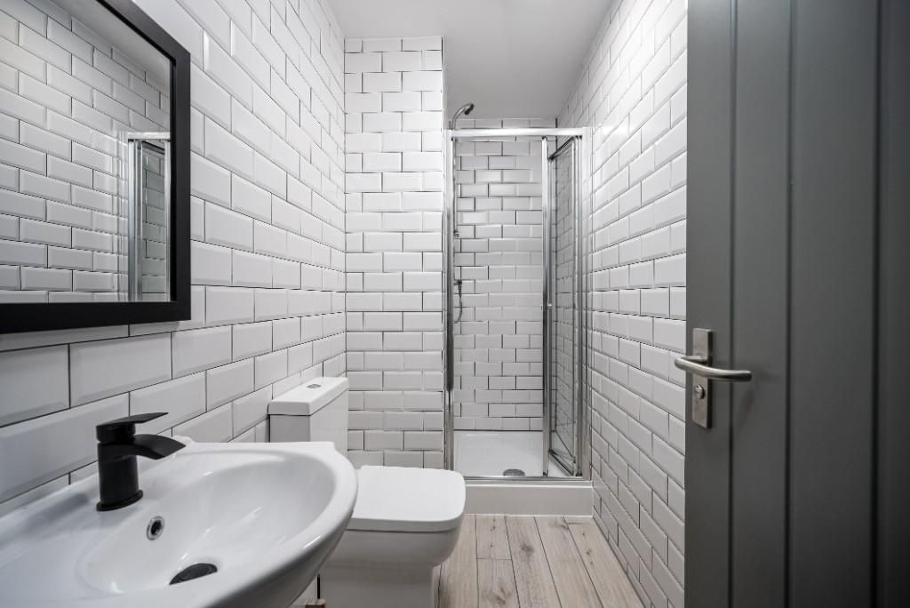 Property photo 2 of 7 A Modern And Well-Maintained Bathroom With White S...