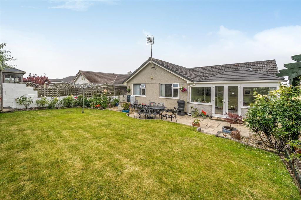 Property photo 1 of 23 Longlands Rear..Jpg