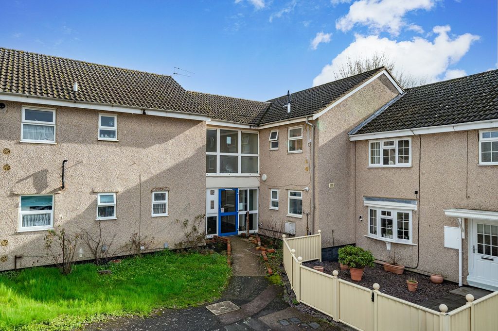 Property photo 1 of 12