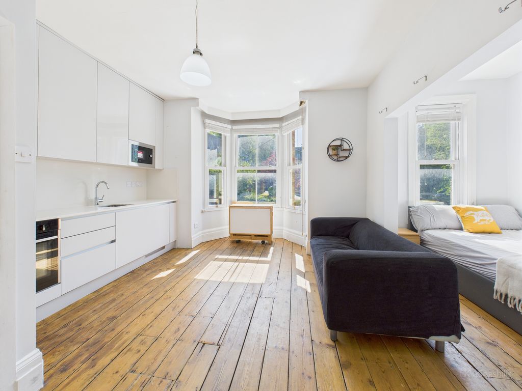 Property photo 1 of 6 Cam02119G0-Pr0427-Still003