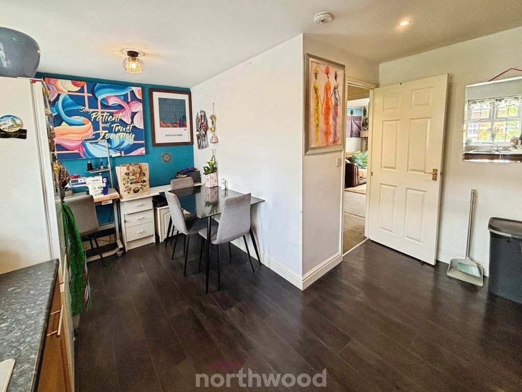 Property photo 3 of 25