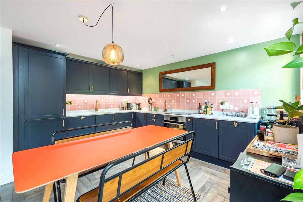 Property photo 3 of 12 Picture No. 10