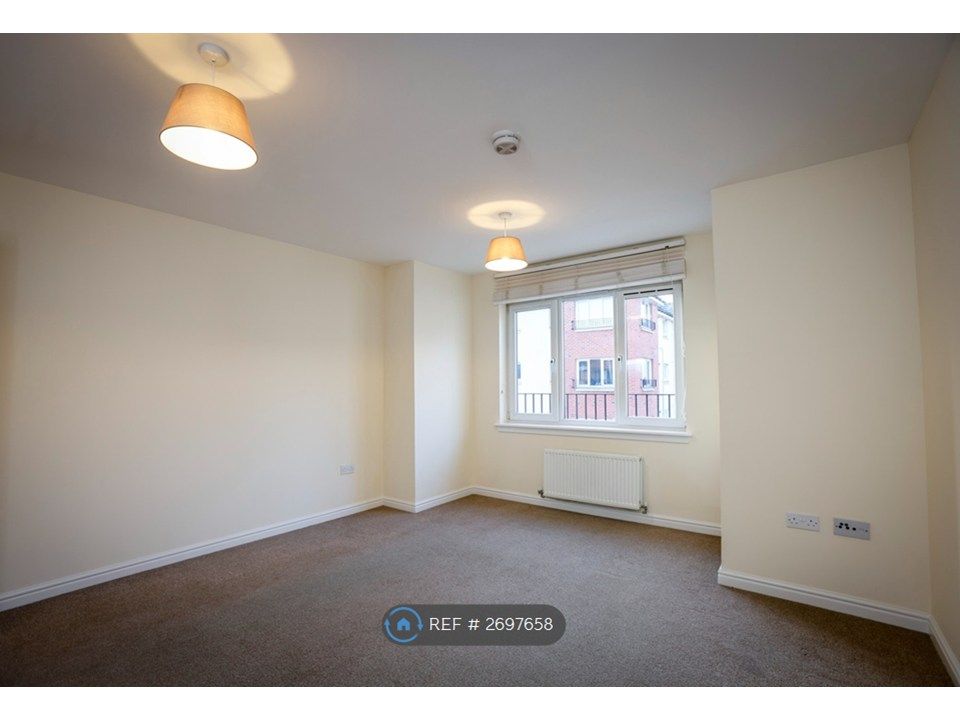 Property photo 2 of 15 Lounge - West Facing