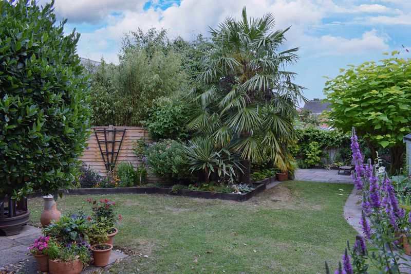 Property photo 2 of 19 Garden