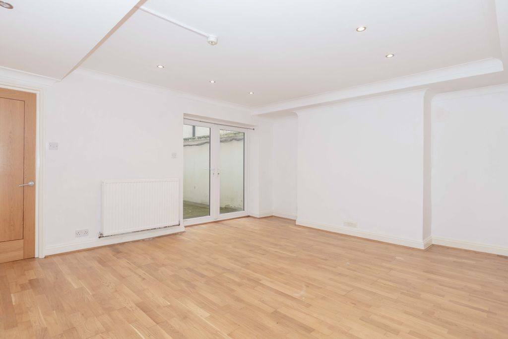 Property photo 3 of 12 Img_5775_2