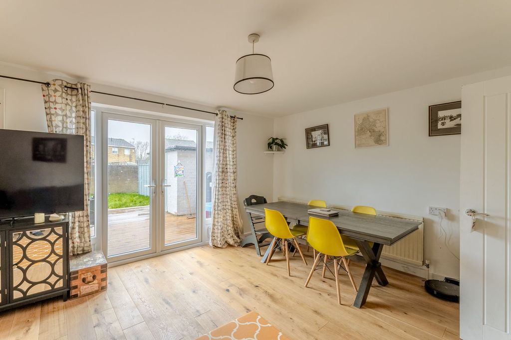 Property photo 3 of 13