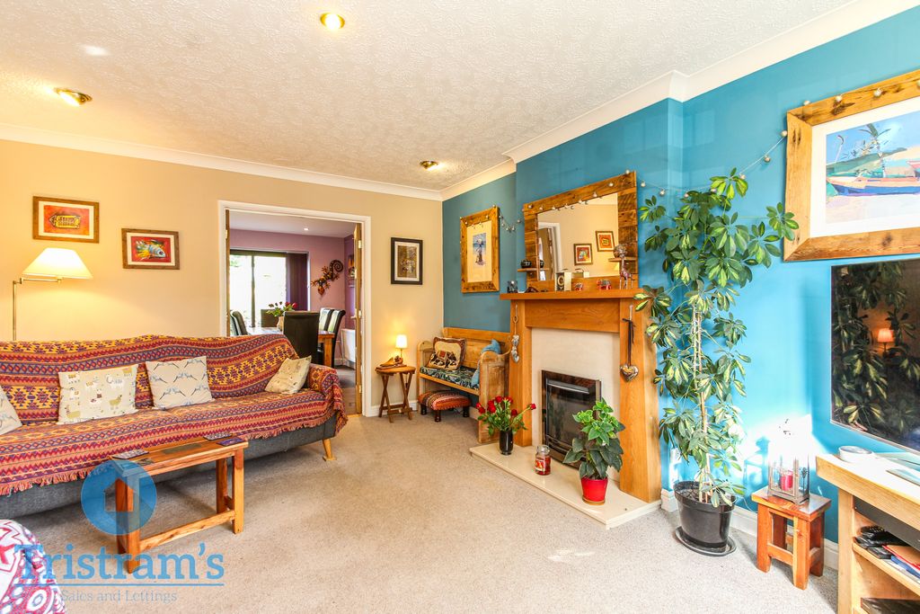 Property photo 2 of 43