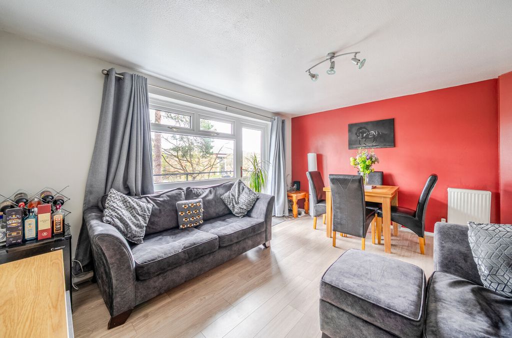 Property photo 2 of 21 Picture 2