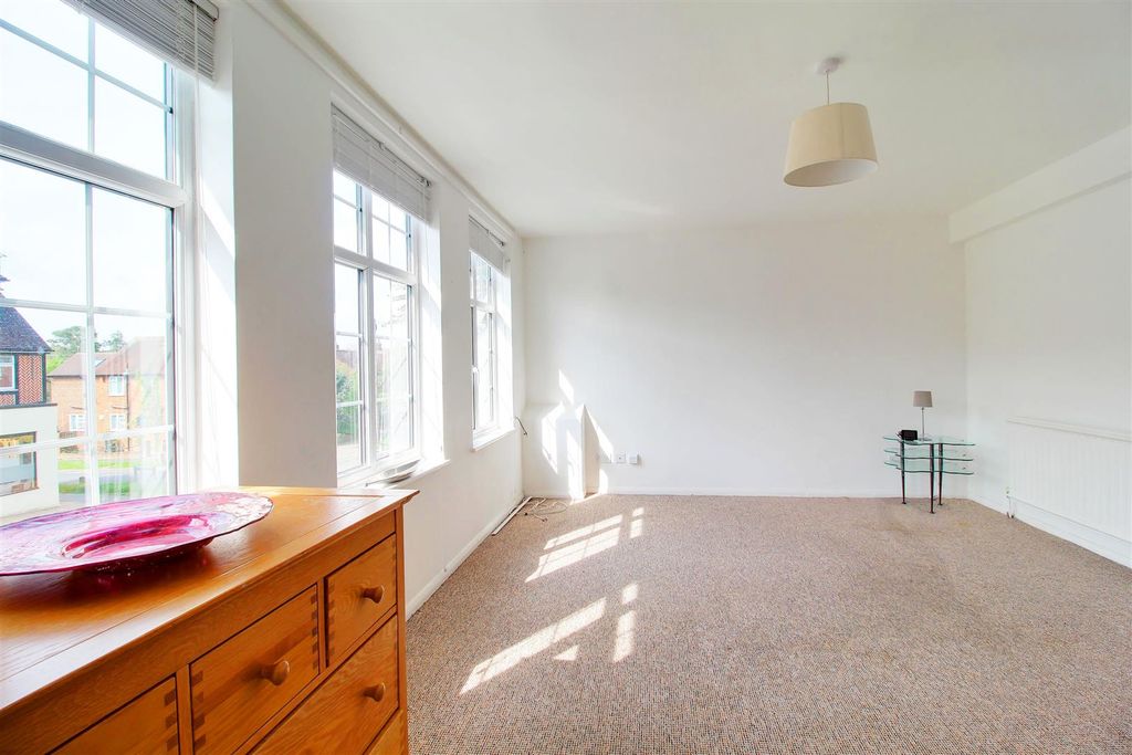 Property photo 2 of 15 Img_7859-Img_7861 Copy.Jpg