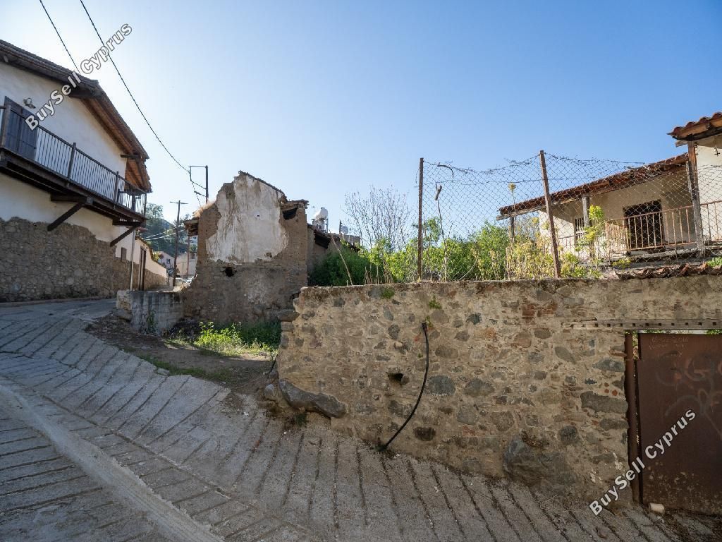 Property photo 2 of 11