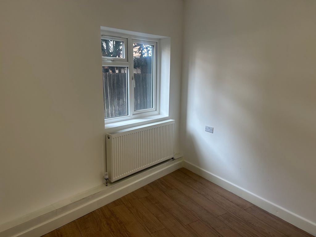 Property photo 2 of 4 Img 3495