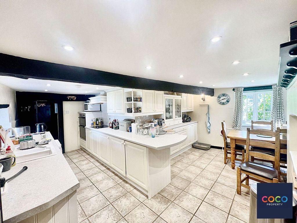 Property photo 2 of 24