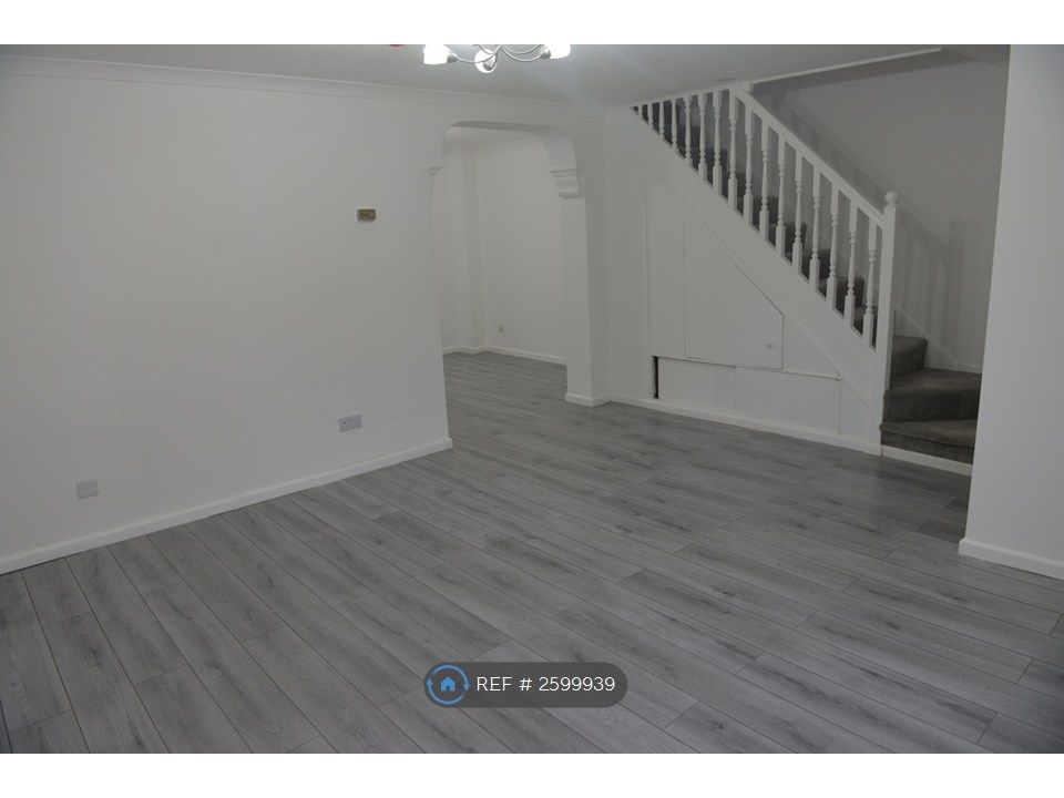 Property photo 2 of 25