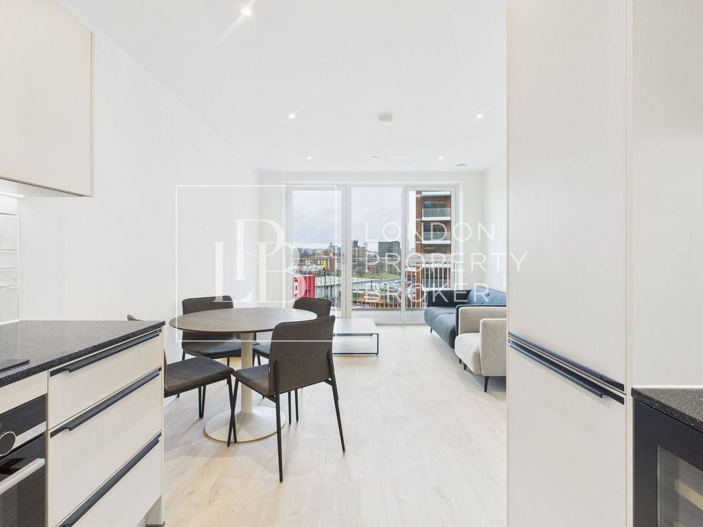 Property photo 3 of 10