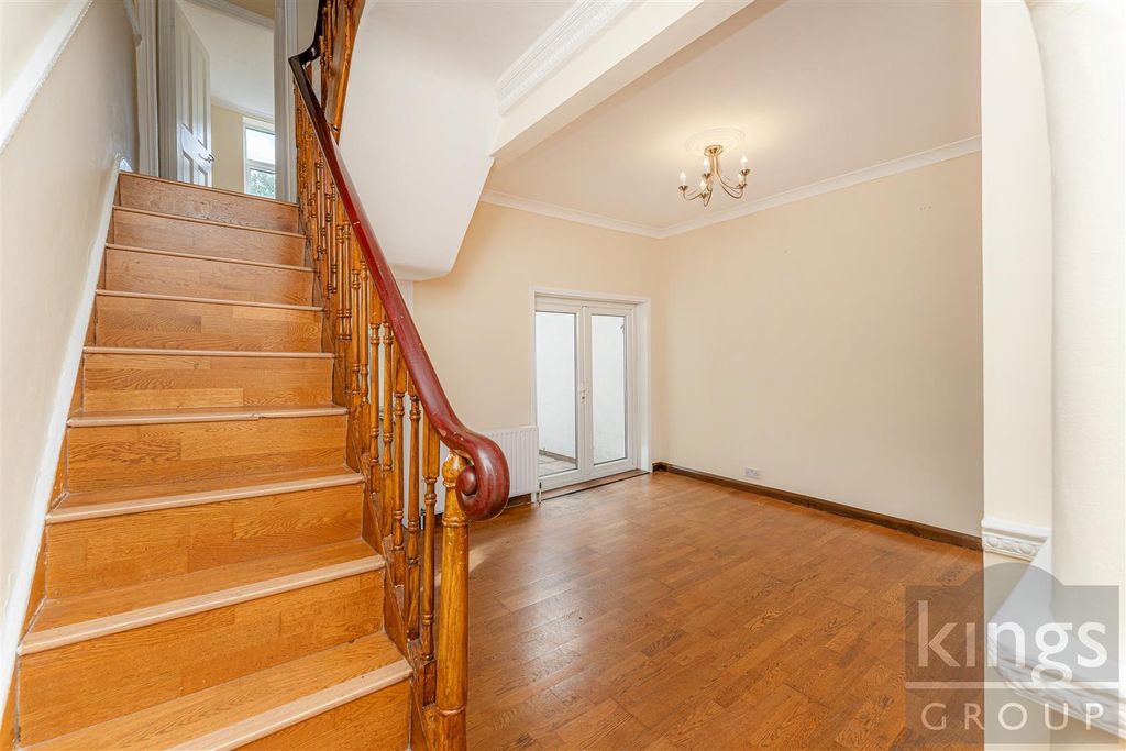Property photo 3 of 20