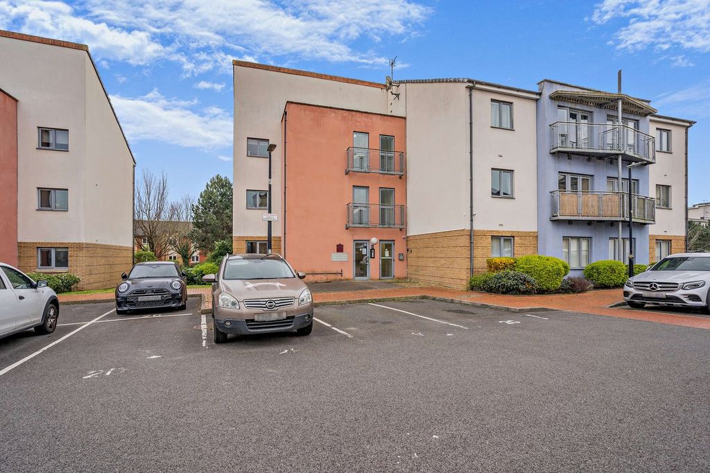 Property photo 1 of 11