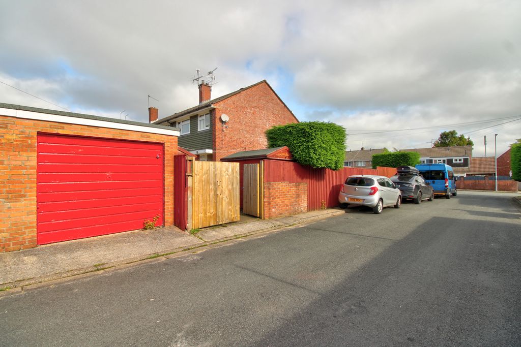 Property photo 3 of 18 Img_0977_8_9_Realistic