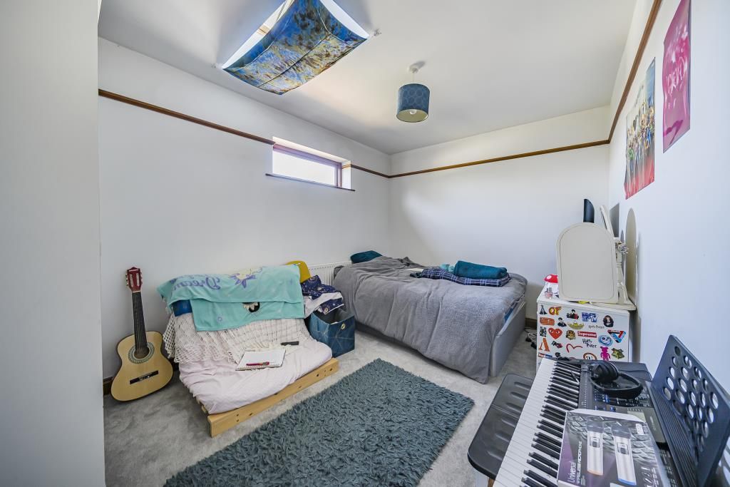 Property photo 2 of 19 Bedroom