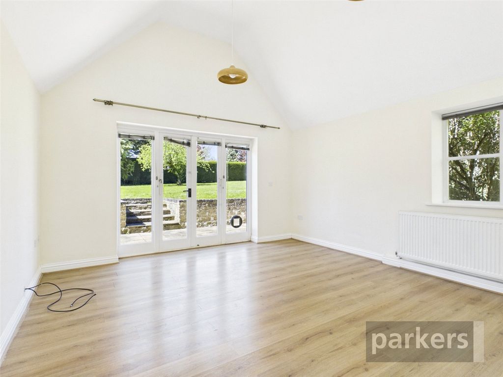 Property photo 3 of 19 Picture No. 33