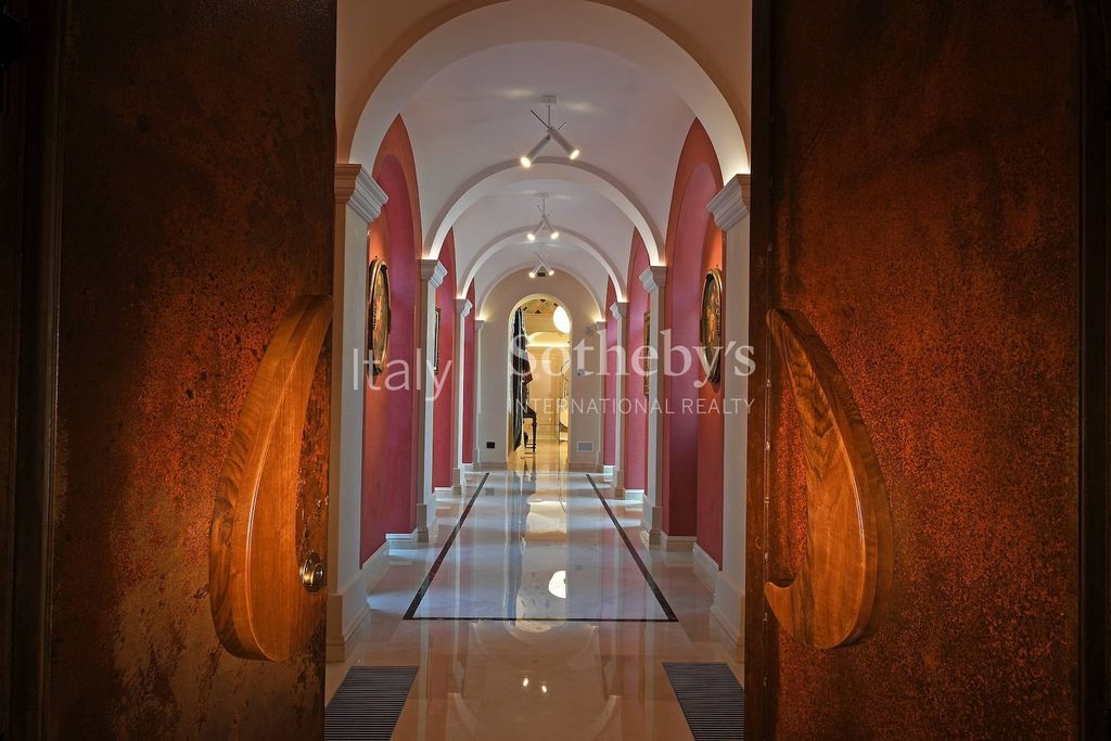 Property photo 3 of 27