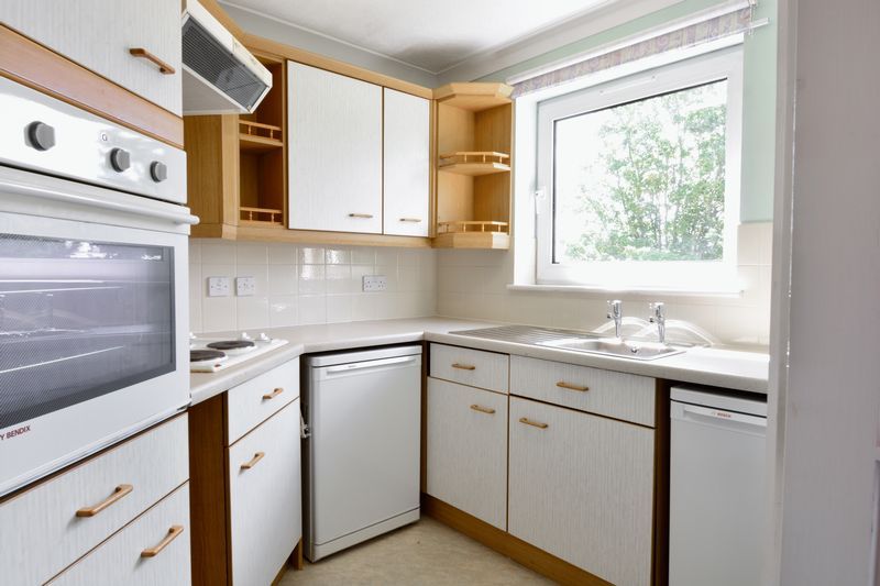 Property photo 2 of 9 Kitchen