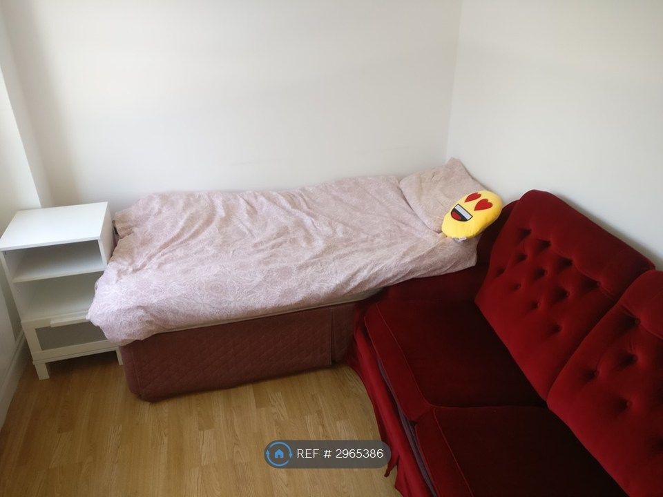 Property photo 3 of 6