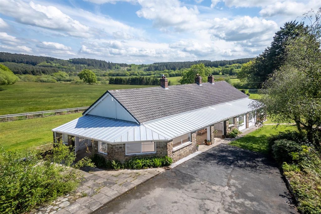 Property photo 1 of 31