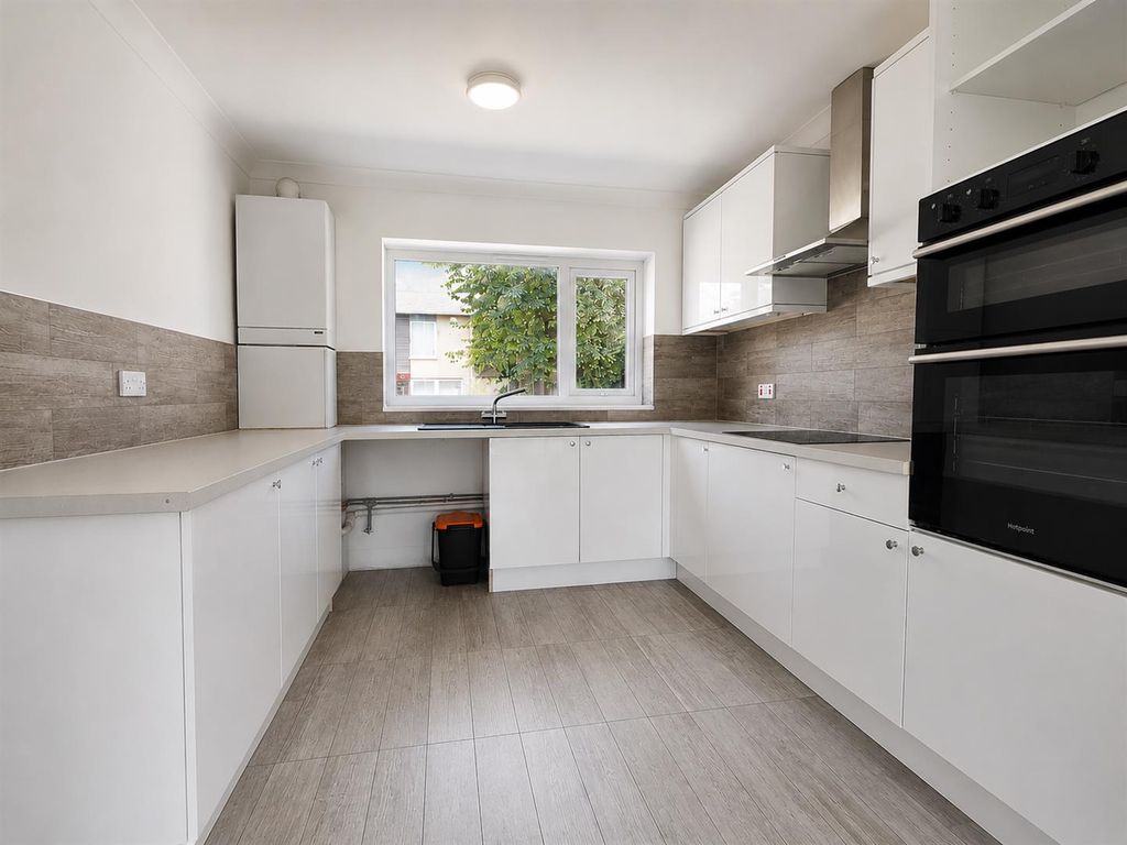 Property photo 2 of 10 Kitchen.Png