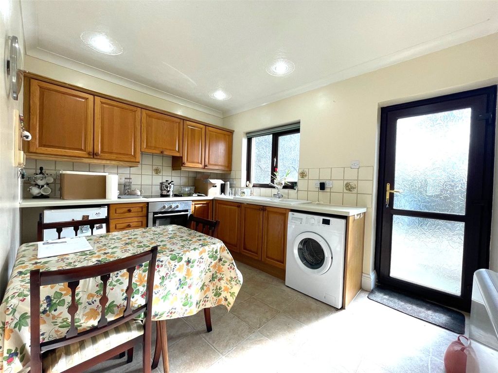 Property photo 2 of 16 Picture No. 02