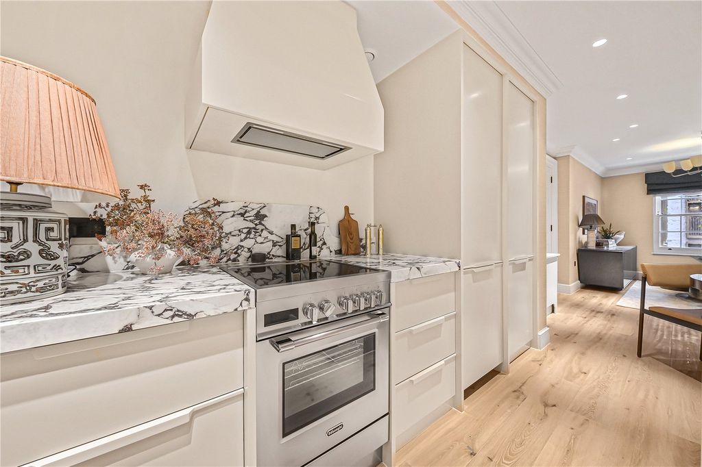 Property photo 3 of 16 Open Plan Living