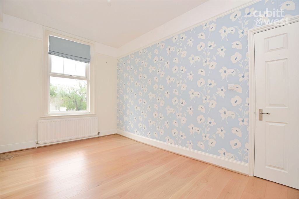 Property photo 2 of 11 29d4Eded-3