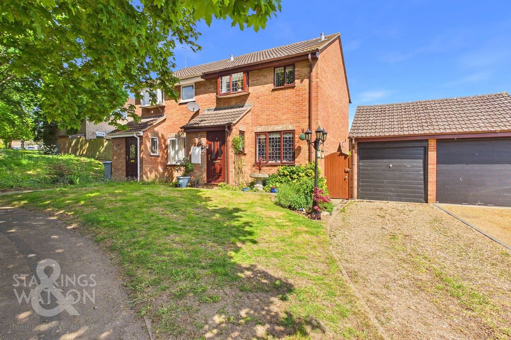 Property photo 2 of 17